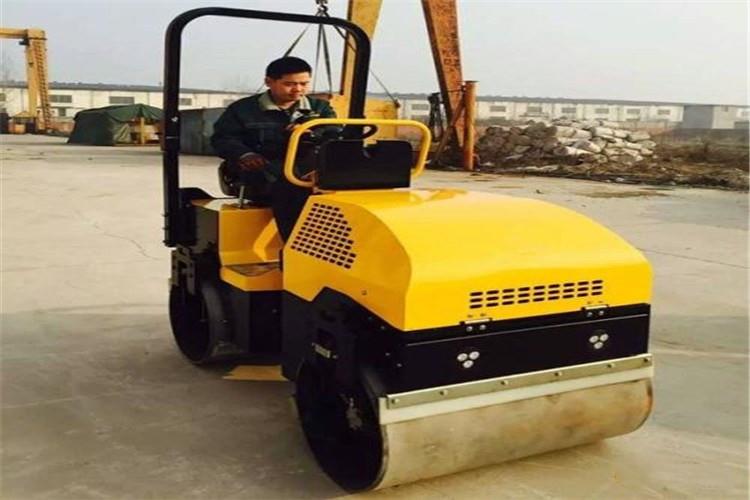 垂直振動壓路機