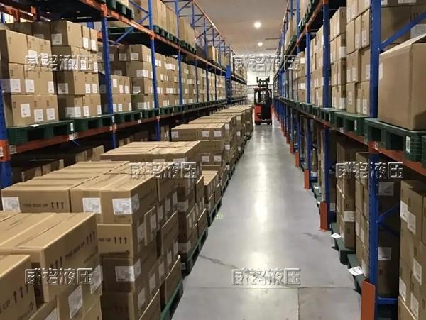 成品倉儲區(qū)
